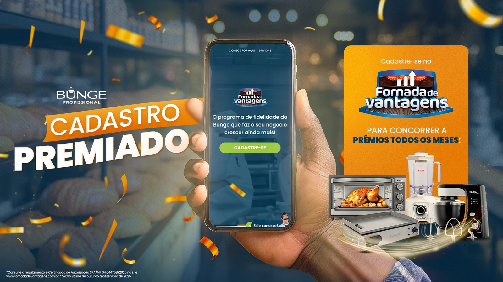 KV Cadastro Premiado: mão segurando o celular com o site do programa Fornada de Vantagens e prêmios em eletrodomésticos